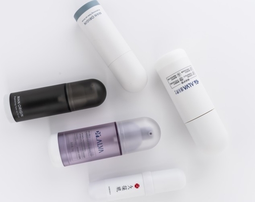 BEAUTY PACKING 30 ml luchtloze pompflessen met schermdruk en schroefdeksel in bulk