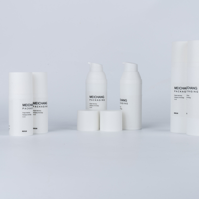 PP materiaal luchtloze lotion pomp fles voor body lotion 15 ml 30 ml 50 ml wit rond 0,25 ml