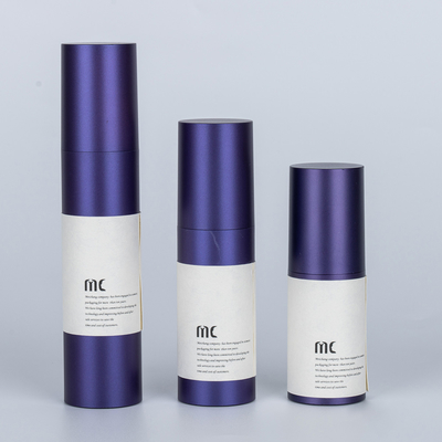 Gepersonaliseerde kleur cosmetische luchtloze pompfles 30 ml 50 ml 100 ml voor lichaamslotion