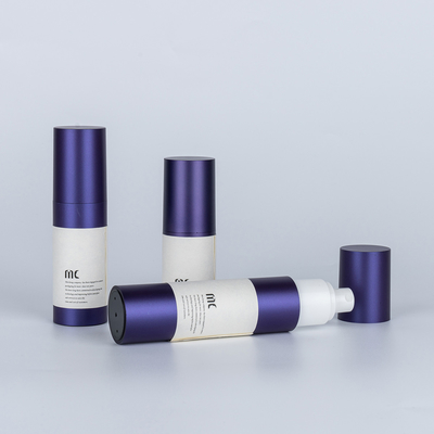 Gepersonaliseerde kleur cosmetische luchtloze pompfles 30 ml 50 ml 100 ml voor lichaamslotion