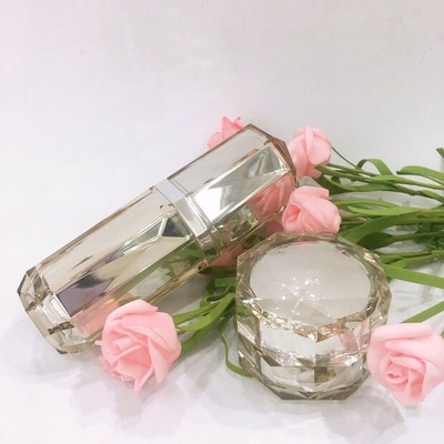 Acryl PP lichaam materiaal ronde plastic cosmetische potten voor lipbalsem verpakkingsoplossing